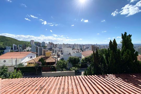 Vista do Quarto 3 de casa à venda com 5 quartos, 550m² em Mangabeiras, Belo Horizonte