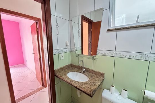 Banheiro Social de casa para alugar com 3 quartos, 145m² em Osvaldo Cruz, Rio de Janeiro