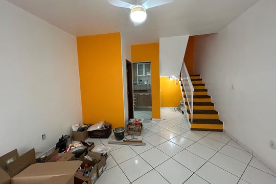 Sala de casa para alugar com 3 quartos, 145m² em Osvaldo Cruz, Rio de Janeiro