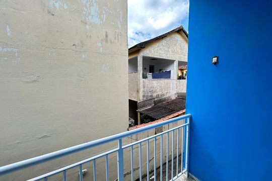 Varnada do Quarto 2 de casa para alugar com 3 quartos, 145m² em Osvaldo Cruz, Rio de Janeiro