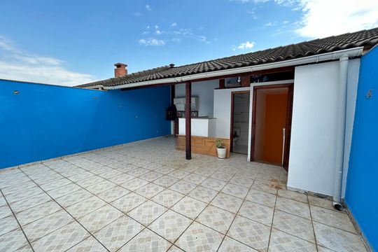 Terraço de casa para alugar com 3 quartos, 145m² em Osvaldo Cruz, Rio de Janeiro