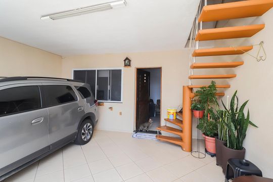Garagem de casa à venda com 2 quartos, 100m² em Itaquera, São Paulo
