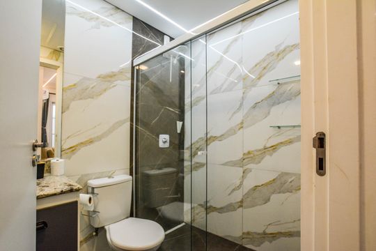 Banheiro de apartamento para alugar com 1 quarto, 50m² em Jardim Monte Libano, Santo André
