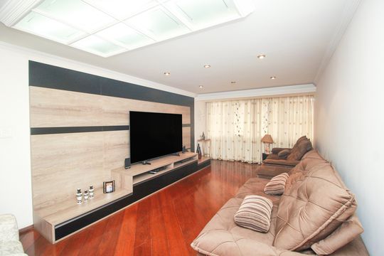 Casa à venda com 4 quartos, 250m² em Vila Pires, Santo André