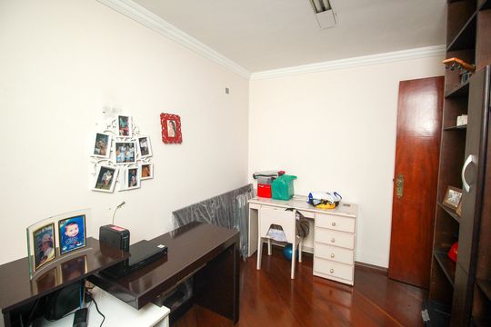 Escritório de casa à venda com 4 quartos, 250m² em Vila Pires, Santo André