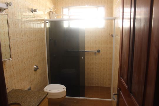 Banheiro de casa à venda com 3 quartos, 403m² em Olímpico, São Caetano do Sul