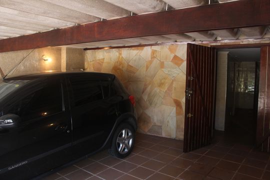 Garagem de casa à venda com 3 quartos, 403m² em Olímpico, São Caetano do Sul