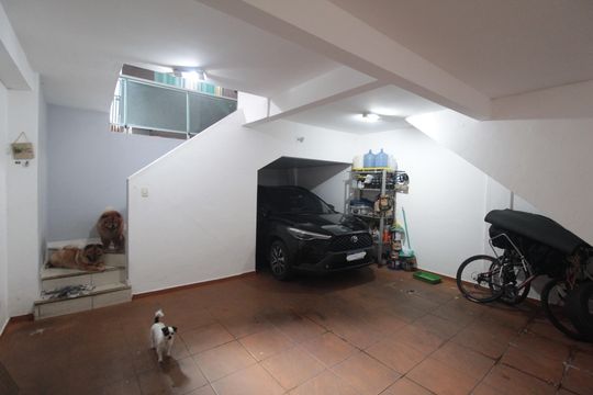 Garagem de casa à venda com 3 quartos, 239m² em Planalto, Belo Horizonte