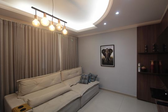 Casa à venda com 3 quartos, 239m² em Planalto, Belo Horizonte