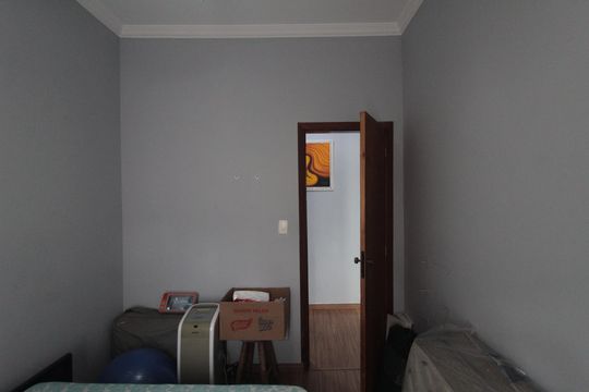 Quarto 2 de casa à venda com 3 quartos, 239m² em Planalto, Belo Horizonte