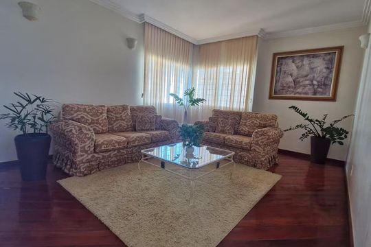 Sala de casa para alugar com 5 quartos, 480m² em Cidade Jardim, Uberlândia