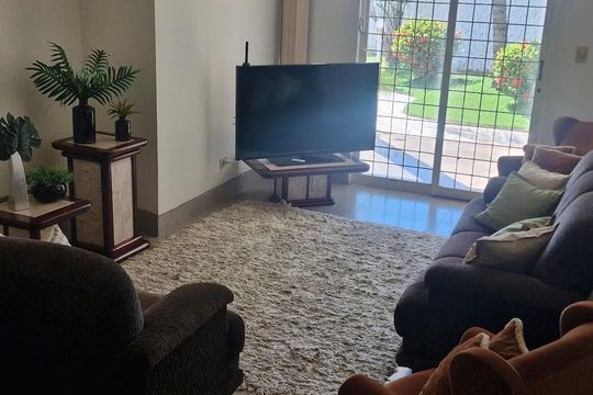 Sala 2 de casa para alugar com 5 quartos, 480m² em Cidade Jardim, Uberlândia