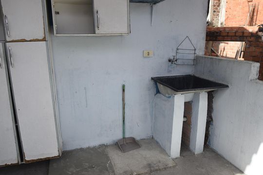 Lavanderia de casa para alugar com 1 quarto, 60m² em Parque Novo Santo Amaro, Embu das Artes