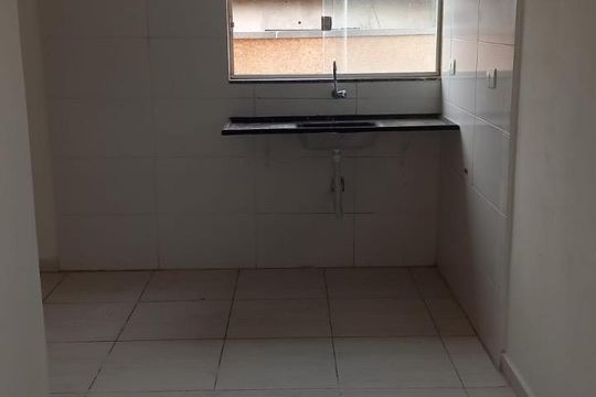 Cozinha de apartamento para alugar com 2 quartos, 48m² em Jardim Iva, São Paulo