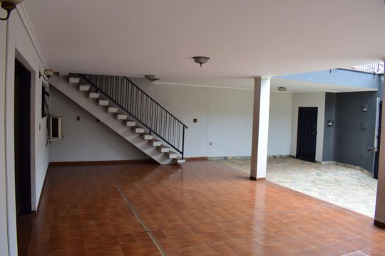 Garagem de casa para alugar com 4 quartos, 260m² em Jardim Palma Travassos, Ribeirão Preto