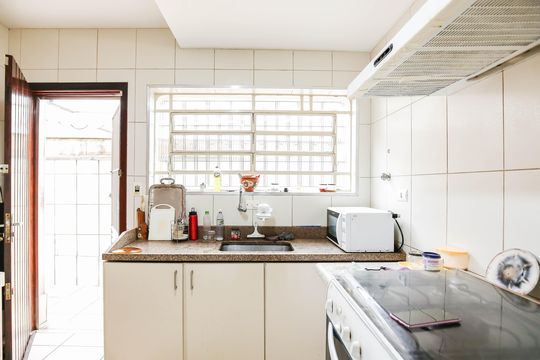 Cozinha de casa para alugar com 4 quartos, 153m² em Jardim Pinheiros, São Paulo