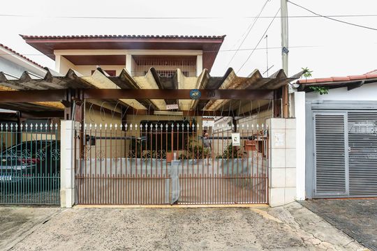 Fachada de casa para alugar com 4 quartos, 153m² em Jardim Pinheiros, São Paulo