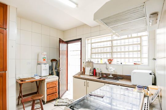 Cozinha de casa para alugar com 4 quartos, 153m² em Jardim Pinheiros, São Paulo