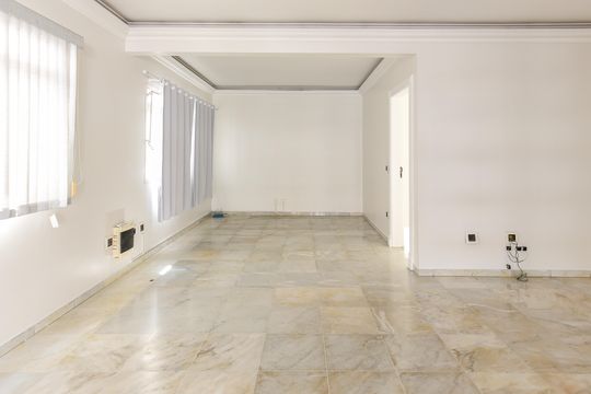 Sala de casa de condomínio para alugar com 4 quartos, 247m² em Vila Albano, São Paulo