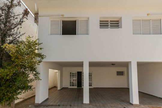 Garagem de casa de condomínio para alugar com 4 quartos, 247m² em Vila Albano, São Paulo
