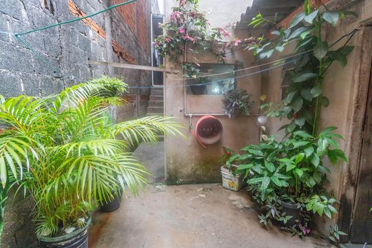 Entrada  de casa à venda com 2 quartos, 125m² em Balneário São Francisco, Diadema