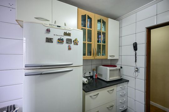 Cozinha de apartamento à venda com 3 quartos, 74m² em Horto do Ype, São Paulo