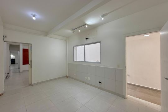 Casa para alugar com 5 quartos, 180m² em Brooklin, São Paulo