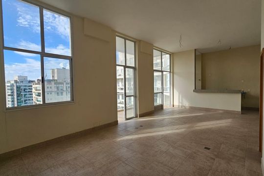 Apartamento à venda com 2 quartos, 74m² em Barra da Tijuca, Rio de Janeiro