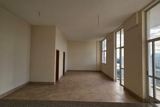 Sala/Quarto de apartamento à venda com 2 quartos, 74m² em Barra da Tijuca, Rio de Janeiro