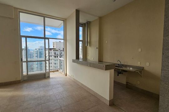 Apartamento à venda com 2 quartos, 74m² em Barra da Tijuca, Rio de Janeiro
