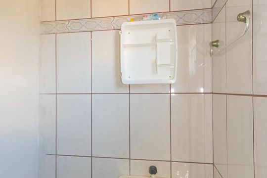 Banheiro Social de apartamento para alugar com 1 quarto, 30m² em Harmonia, Canoas