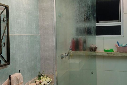 Banheiro de apartamento para alugar com 2 quartos, 47m² em Vila Cosmopolita, São Paulo