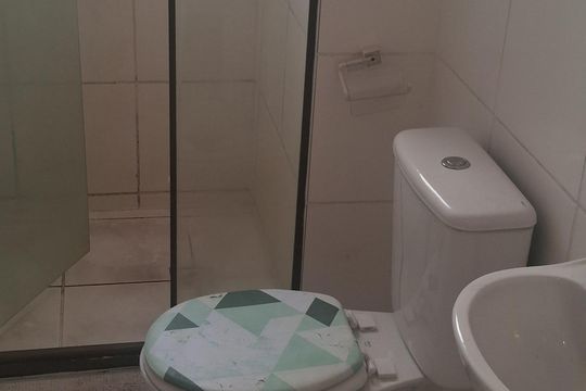 Banheiro de apartamento para alugar com 1 quarto, 55m² em Lins de Vasconcelos, Rio de Janeiro