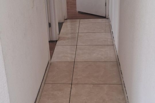 Corredor de apartamento para alugar com 1 quarto, 55m² em Lins de Vasconcelos, Rio de Janeiro