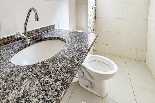 Banheiro de apartamento para alugar com 2 quartos, 44m² em Parque Campo Bonito, Indaiatuba