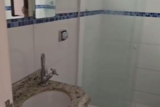 Banheiro de casa à venda com 3 quartos, 73m² em Vila Nivi, São Paulo