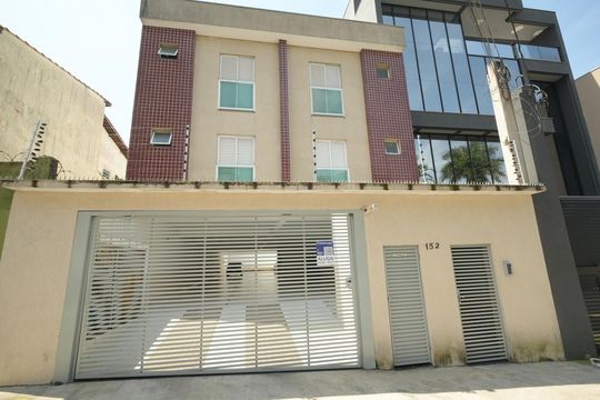 Fachada de apartamento para alugar com 2 quartos, 56m² em Vila Alpina, Santo André
