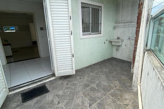 Área externa de casa à venda com 2 quartos, 85m² em Jardim Consorcio, São Paulo