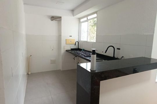 Cozinha de apartamento para alugar com 2 quartos, 44m² em Santa Cruz, Rio de Janeiro