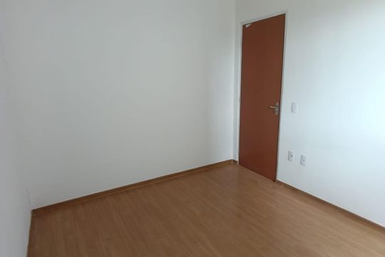 Quarto de apartamento para alugar com 2 quartos, 44m² em Santa Cruz, Rio de Janeiro