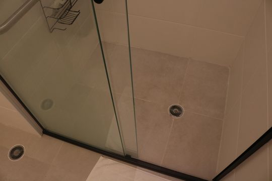 Banheiro de kitnet/studio para alugar com 1 quarto, 26m² em Perdizes, São Paulo