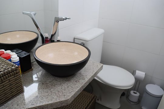 Banheiro de Serviço de apartamento à venda com 2 quartos, 65m² em Liberdade, São Paulo