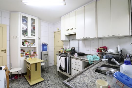 Cozinha  de apartamento à venda com 3 quartos, 160m² em Bom Retiro, São Paulo
