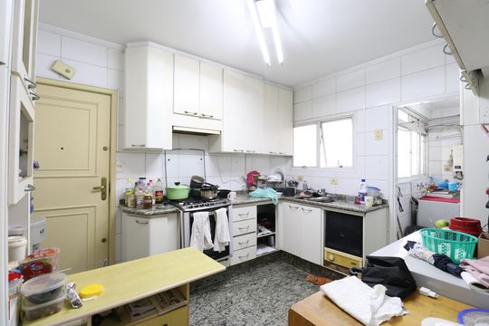 Cozinha  de apartamento à venda com 3 quartos, 160m² em Bom Retiro, São Paulo