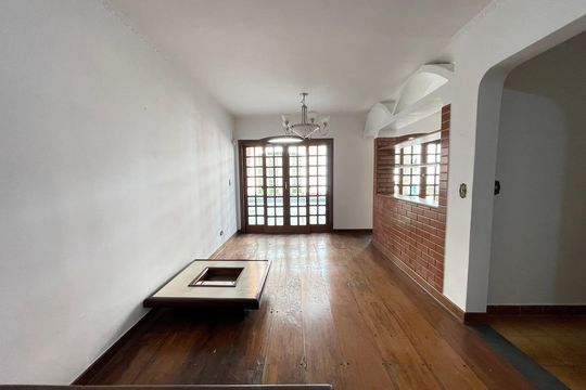 Sala de casa à venda com 4 quartos, 272m² em Adalgisa, São Paulo