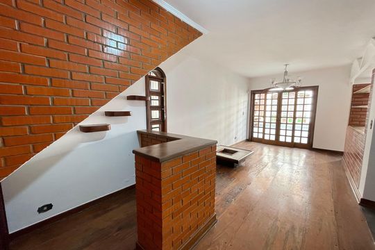 Casa à venda com 4 quartos, 272m² em Adalgisa, São Paulo