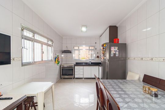Cozinha de casa à venda com 2 quartos, 177m² em Vila Libanesa, São Paulo