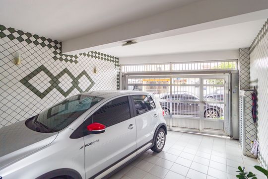 Garagem de casa à venda com 2 quartos, 177m² em Vila Libanesa, São Paulo