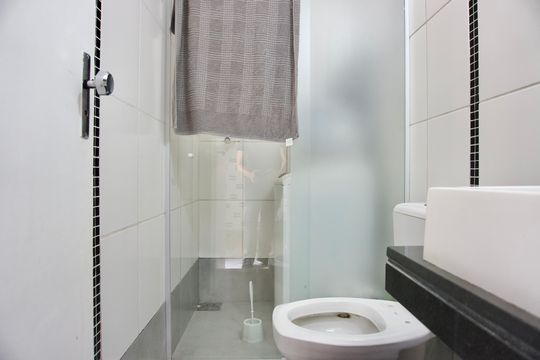 Banheiro Social de apartamento à venda com 3 quartos, 67m² em São Cristóvão, Belo Horizonte