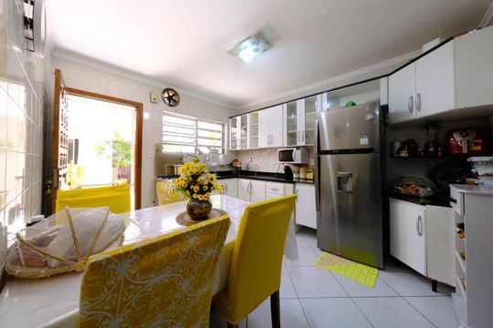 Cozinha de casa à venda com 3 quartos, 138m² em Jardim Três Marias, São Paulo
